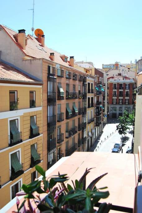 El Apartamento En Opera Palacio Real Madrid Eksteriør billede