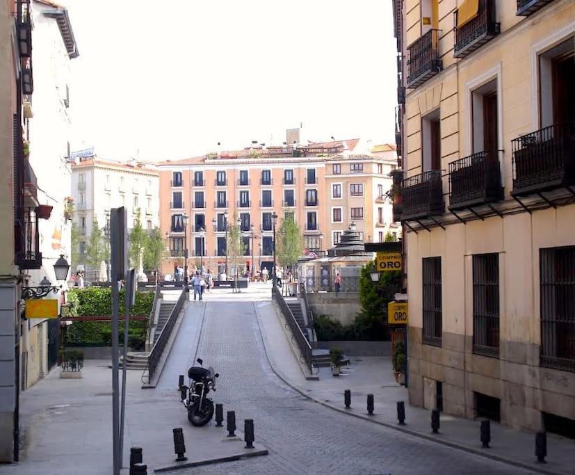 El Apartamento En Opera Palacio Real Madrid Eksteriør billede