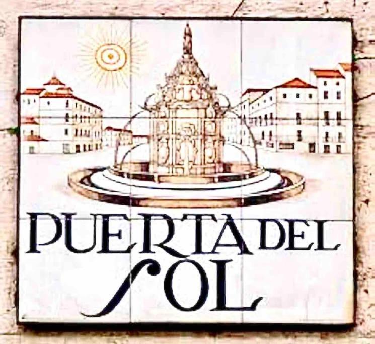 El Apartamento En Opera Palacio Real Madrid Eksteriør billede