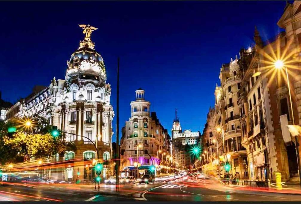 El Apartamento En Opera Palacio Real Madrid Eksteriør billede